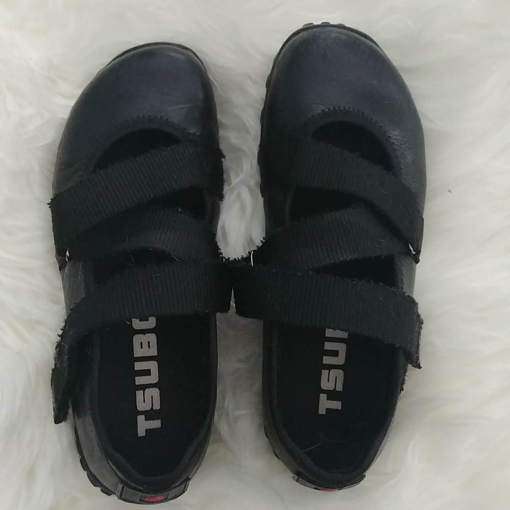 Tsubo black leather shoes
